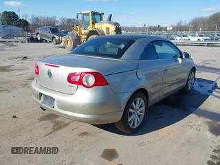2007 Volkswagen Eos 2.0T with VIN WVWDA71F97V027690, listed as a IAAI auction lot 41625068 with 150,876 mi miles and . Bid and sale history available at DreamBid. Image 4.