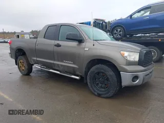 2008 Toyota Tundra 4WD Truck with VIN 5TFBT54118X013391, listed as a IAAI auction lot 38971466 with 224,429 mi miles. Bid and sale history available at carsss.com. Image 1.