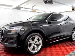 2023 Audi Q8 Premium with VIN WA1AVBF1XPD017791, listed as a Copart auction lot 87534725 with 19,373 mi miles and Clean title. Bid and sale history available at DreamBid. Image 2.