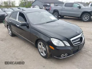 2011 Mercedes-Benz E 350 Luxury z VIN WDDHF8HB6BA418247, wystawiony jako IAAI lot #42161954 z przebiegiem 87 877 mil mil oraz . Historia ofert i sprzedaży dostępna na DreamBid. Obrazek 1.