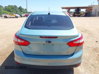 2012 Ford Focus SE with VIN 1FAHP3F20CL320775, listed as a IAAI auction lot 41996599 with Not Provided miles. Bid and sale history available at carsss.com. Image 16.