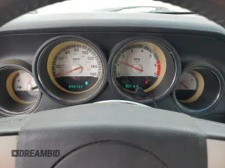 2010 Dodge Challenger R/T Classic z VIN 2B3CJ5DT2AH313738, wystawiony jako Copart lot #54364905 z przebiegiem 208 702 mil mil oraz Szkoda całkowita • Salvage title. Historia ofert i sprzedaży dostępna na DreamBid. Obrazek 9.