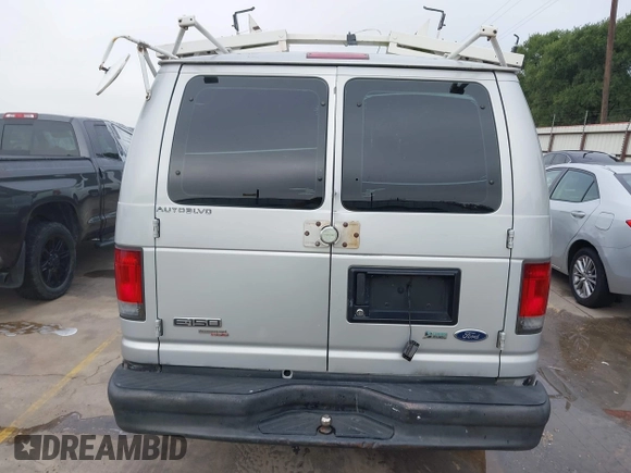2009 Ford Econoline Cargo Commercial z VIN 1FTNE14W29DA56023, wystawiony jako IAAI lot #42362663 z przebiegiem 211 326 mil mil oraz . Historia ofert i sprzedaży dostępna na DreamBid. Obrazek 16.