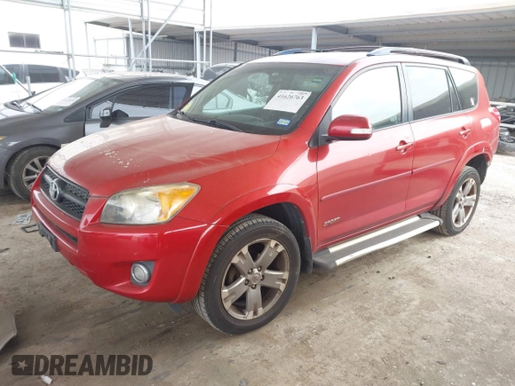2010 Toyota RAV4 Sport z VIN JTMWF4DV2A5028148, wystawiony jako IAAI lot #41626763 z przebiegiem 155 075 mil mil oraz . Historia ofert i sprzedaży dostępna na DreamBid. Obrazek 18.