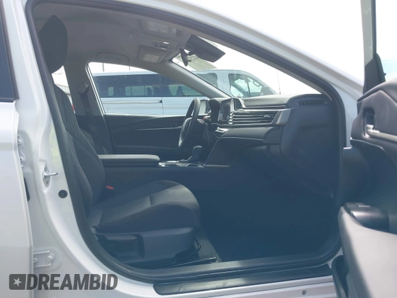 2025 Toyota Camry LE with VIN 4T1DAACK6SU082583, listed as a IAAI auction lot 42233444 with 18,935 mi miles and . Bid and sale history available at DreamBid. Image 5.