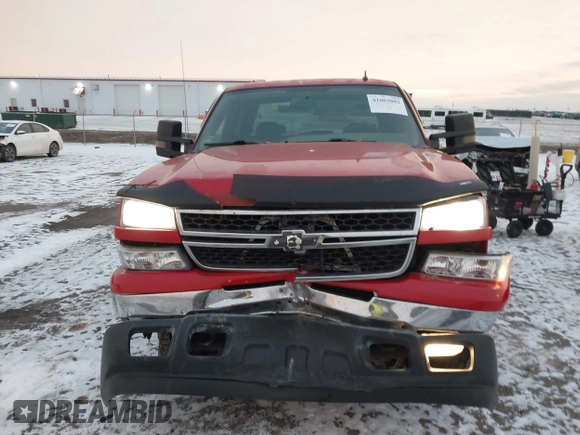 2006 Chevrolet Silverado 1500 LT1 with VIN 2GCEK13TX61118887, listed as a IAAI auction lot 41003882 with 171,532 mi miles. Bid and sale history available at carsss.com. Image 12.