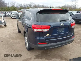 2016 Kia Sorento LX with VIN 5XYPG4A35GG115952, listed as a IAAI auction lot 41868467 with 96,000 mi miles. Bid and sale history available at carsss.com. Image 3.