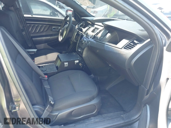 2016 Ford Police Interceptor with VIN 1FAHP2MK3GG126608, listed as a IAAI auction lot 42619846 with 39 mi miles and . Bid and sale history available at DreamBid. Image 5.