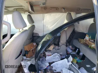 2017 Toyota Sienna XLE Auto Access Seat z VIN 5TDYZ3DC9HS873222, wystawiony jako Copart lot #42537675 z przebiegiem Nie podano mil oraz Szkoda całkowita • Salvage title. Historia ofert i sprzedaży dostępna na DreamBid. Obrazek 12.