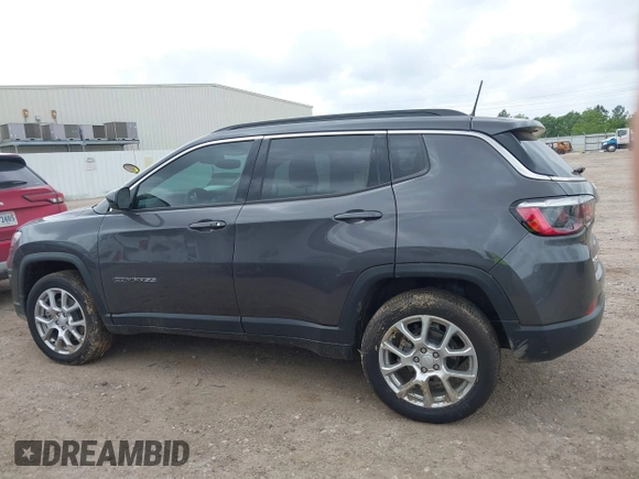 2024 Jeep Compass Latitude Lux с VIN 3C4NJDFN0RT164250, выставлен на аукционе IAAI как лот 42131071 с пробегом 1 493 миль миль и . История ставок и продаж доступна на DreamBid. Изображение 14.
