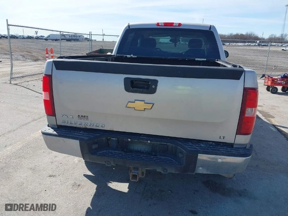 2007 Chevrolet Silverado 1500 LT w/2LT with VIN 2GCEK133371710617, listed as a IAAI auction lot 41846794 with NaN miles. Bid and sale history available at carsss.com. Image 19.
