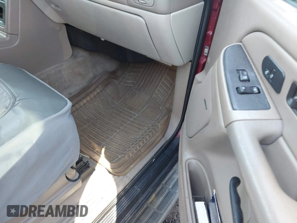 2004 Chevrolet Suburban Z71 with VIN 3GNFK16Z24G247948, listed as a IAAI auction lot 41757736 with 269,804 mi miles and . Bid and sale history available at DreamBid. Image 5.