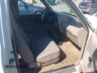 1994 Ford Ranger XL z VIN 1FTCR14A1RPB92769, wystawiony jako IAAI lot #42846572 z przebiegiem 419 343 mil mil oraz . Historia ofert i sprzedaży dostępna na DreamBid. Obrazek 5.