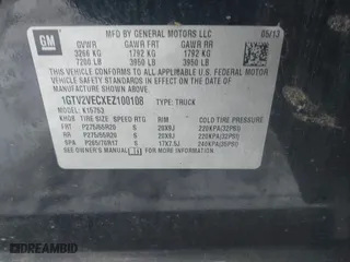 2014 GMC Sierra 1500 SLT with VIN 1GTV2VECXEZ100108, listed as a IAAI auction lot 41589773 with 203,471 mi miles. Bid and sale history available at carsss.com. Image 9.