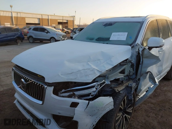 2020 Volvo XC90 Momentum z VIN YV4A221K6L1560952, wystawiony jako IAAI lot #41340408 z przebiegiem 105 731 mil mil oraz . Historia ofert i sprzedaży dostępna na DreamBid. Obrazek 6.