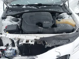 2016 Chrysler 300 with VIN 2C3CCAKGXGH142239, listed as a IAAI auction lot 41094789 with 88,516 mi miles. Bid and sale history available at carsss.com. Image 10.