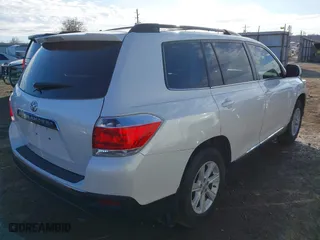 2013 Toyota Highlander with VIN 5TDZK3EH7DS127199, listed as a IAAI auction lot 41659716 with 169,873 mi miles. Bid and sale history available at carsss.com. Image 4.