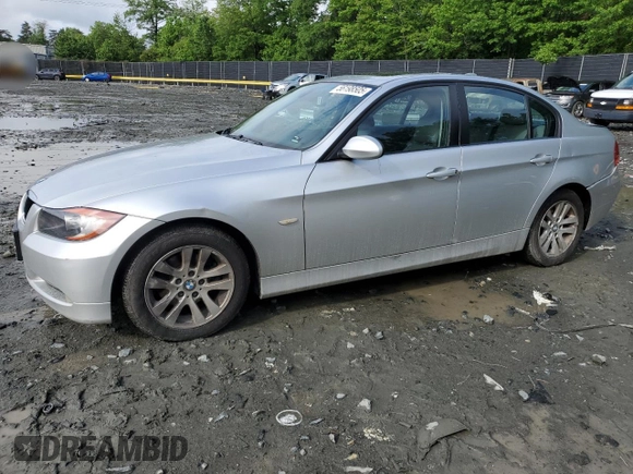 2007 BMW 3 Series 328i with VIN WBAVA33527KX72622, listed as a Copart auction lot 56198505 with 220,384 mi miles and Salvage title. Bid and sale history available at DreamBid. Image 1.
