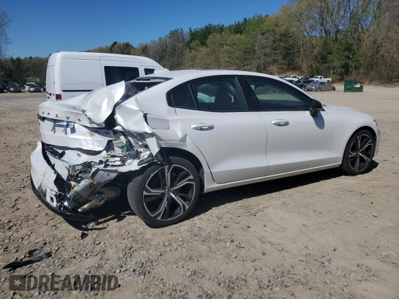 2024 Volvo S60 Plus Dark Theme z VIN 7JRL12FL4RG300900, wystawiony jako Copart lot #54564055 z przebiegiem Nie podano mil oraz Czysty tytuł • Clean title. Historia ofert i sprzedaży dostępna na DreamBid. Obrazek 3.