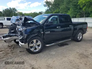 2015 Ram 1500 Big Horn z VIN 1C6RR6LT2FS566736, wystawiony jako Copart lot #55526195 z przebiegiem 78 396 mil mil oraz Szkoda całkowita • Salvage title. Historia ofert i sprzedaży dostępna na DreamBid. Obrazek 1.
