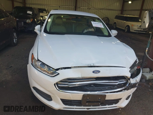 2014 Ford Fusion SE Hybrid with VIN 3FA6P0LU0ER373945, listed as a IAAI auction lot 41810533 with 82,177 mi miles. Bid and sale history available at carsss.com. Image 12.