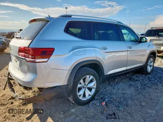 2018 Volkswagen Atlas SE with VIN 1V2CR2CA1JC527059, listed as a Copart auction lot 62957875 with 140,337 mi miles and Salvage title. Bid and sale history available at DreamBid. Image 3.