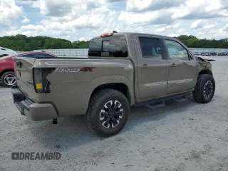 2023 Nissan Frontier SV z VIN 1N6ED1EK8PN668889, wystawiony jako Copart lot #55412555 z przebiegiem 19 323 mil mil oraz Szkoda całkowita • Salvage title. Historia ofert i sprzedaży dostępna na DreamBid. Obrazek 3.