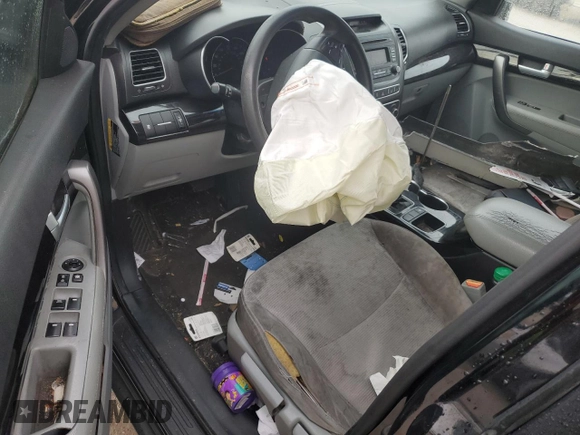 2015 Kia Sorento LX with VIN 5XYKT3A69FG642353, listed as a Copart auction lot 41709415 with Not Provided miles and Salvage Title. Bid and sale history available at DreamBid. Image 8.