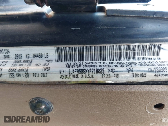 2000 Jeep Wrangler Sahara with VIN 1J4FA59SXYP718029, listed as a IAAI auction lot 42583372 with 260,811 mi miles and . Bid and sale history available at DreamBid. Image 9.