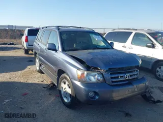 2005 Toyota Highlander with VIN JTEEP21A250072616, listed as a IAAI auction lot 41613846 with 141,645 mi miles. Bid and sale history available at carsss.com. Image 1.