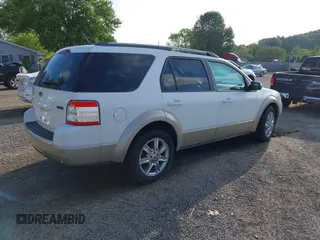 2008 Ford Taurus X Eddie Bauer z VIN 1FMDK07WX8GA15996, wystawiony jako IAAI lot #42221226 z przebiegiem 137 102 mil mil oraz . Historia ofert i sprzedaży dostępna na DreamBid. Obrazek 4.