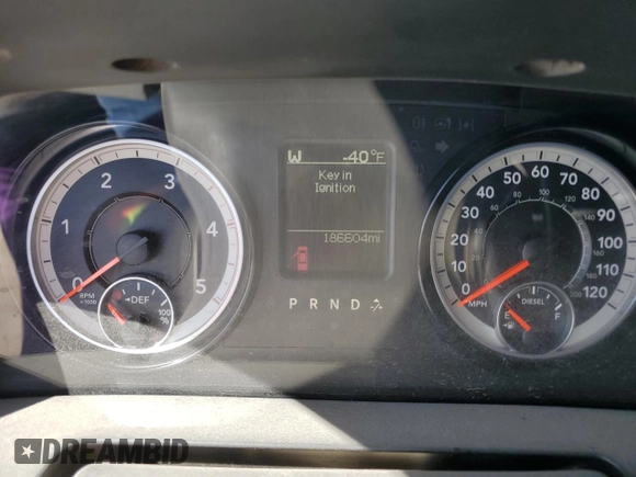 2018 Ram 2500 Tradesman with VIN 3C6UR5CLXJG160580, listed as a Copart auction lot 47655665 with 186,604 mi miles and Salvage title. Bid and sale history available at DreamBid. Image 9.