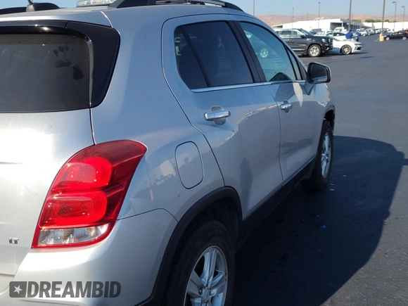 2020 Chevrolet Trax LT с VIN KL7CJPSB1LB010835, выставлен на аукционе IAAI как лот 42832682 с пробегом 51 060 миль миль и . История ставок и продаж доступна на DreamBid. Изображение 49.
