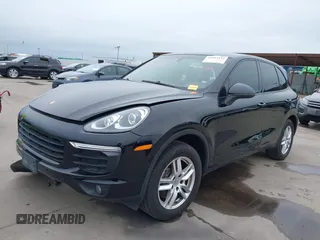 2016 Porsche Cayenne z VIN WP1AA2A29GLA00762, wystawiony jako IAAI lot #41963152 z przebiegiem 60 503 mil mil oraz . Historia ofert i sprzedaży dostępna na DreamBid. Obrazek 2.