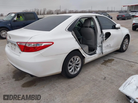 2015 Toyota Camry XLE with VIN 4T4BF1FK0FR515850, listed as a IAAI auction lot 41528908 with 93,091 mi miles. Bid and sale history available at carsss.com. Image 4.
