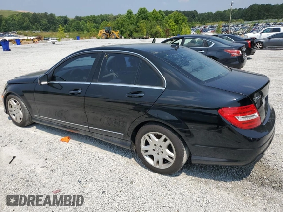 2013 Mercedes-Benz C 250 Sport z VIN WDDGF4HB4DR283410, wystawiony jako Copart lot #58934465 z przebiegiem 175 887 mil mil oraz Czysty tytuł • Clean title. Historia ofert i sprzedaży dostępna na DreamBid. Obrazek 2.