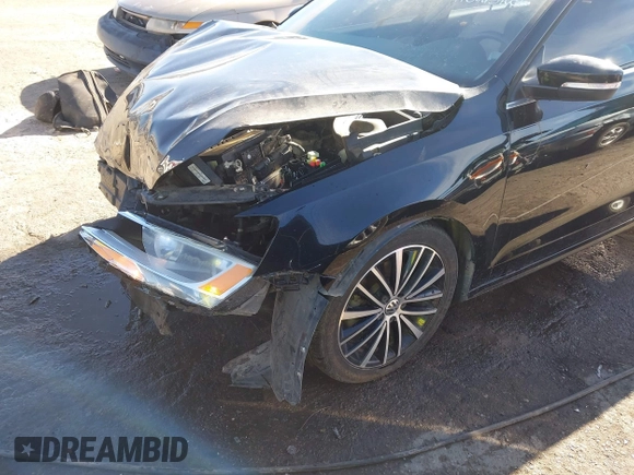 2012 Volkswagen Jetta Sedan SEL w/Sunroof with VIN 3VWLX7AJ1CM376990, listed as a IAAI auction lot 41206594 with 50,906 mi miles. Bid and sale history available at carsss.com. Image 18.