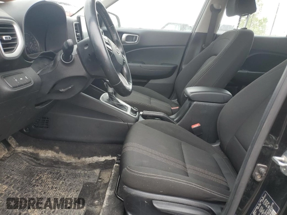 2022 Hyundai Venue Limited z VIN KMHRC8A33NU132736, wystawiony jako Copart lot #58028005 z przebiegiem 99 522 mil mil oraz Szkoda całkowita • Salvage title. Historia ofert i sprzedaży dostępna na DreamBid. Obrazek 7.