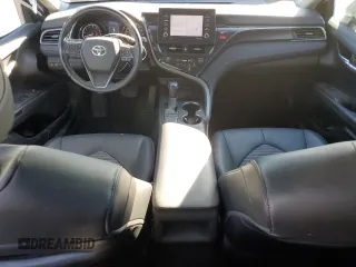 2022 Toyota Camry SE with VIN 4T1G11AK8NU033910, listed as a Copart auction lot 80560594 with 28,298 mi miles and Salvage Title. Bid and sale history available at carsss.com. Image 8.