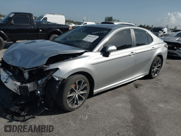 2023 Toyota Camry SE z VIN 4T1G11AK9PU805365, wystawiony jako IAAI lot #40647197 z przebiegiem 18 643 mil mil oraz . Historia ofert i sprzedaży dostępna na DreamBid. Obrazek 18.