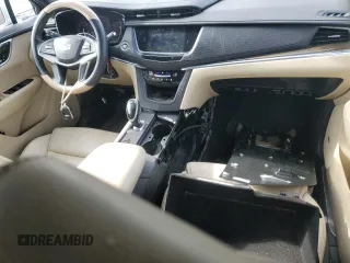 2017 Cadillac XT5 FWD z VIN 1GYKNARS9HZ122474, wystawiony jako Copart lot #51445905 z przebiegiem 118 365 mil mil oraz Czysty tytuł • Clean title. Historia ofert i sprzedaży dostępna na DreamBid. Obrazek 8.