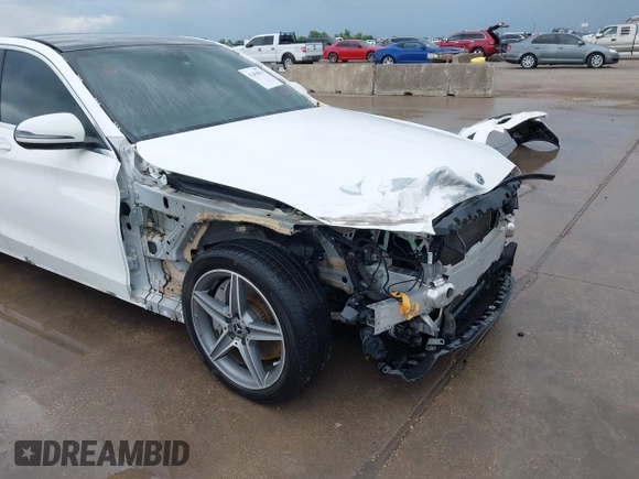 2018 Mercedes-Benz C 300 с VIN WDDWF4JB6JR373532, выставлен на аукционе IAAI как лот 42458931 с пробегом 83 804 миль миль и . История ставок и продаж доступна на DreamBid. Изображение 18.
