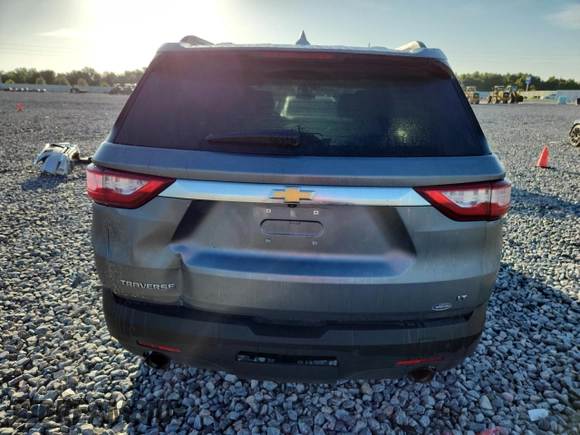 2021 Chevrolet Traverse LT Cloth with VIN 1GNERGKW5MJ238374, listed as a Copart auction lot 61079405 with 61,685 mi miles and Salvage title. Bid and sale history available at DreamBid. Image 6.