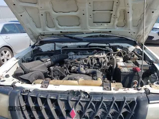 2000 Mitsubishi Montero LS z VIN JA4LS31H5YP804045, wystawiony jako IAAI lot #42415428 z przebiegiem 185 956 mil mil oraz . Historia ofert i sprzedaży dostępna na DreamBid. Obrazek 10.