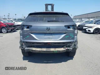 2023 Volkswagen Atlas SE with VIN 1V2LC2CA7PC212471, listed as a IAAI auction lot 42422043 with 24,495 mi miles and . Bid and sale history available at DreamBid. Image 17.