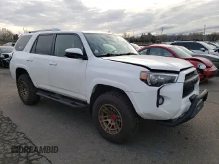2018 Toyota 4Runner SR5 with VIN JTEBU5JR7J5513950, listed as a Copart auction lot 44197815 with 115,427 mi miles and Salvage Title. Bid and sale history available at carsss.com. Image 4.