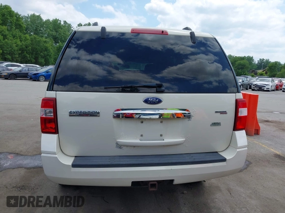 2008 Ford Expedition Limited с VIN 1FMFU205X8LA00518, выставлен на аукционе IAAI как лот 42255630 с пробегом 189 808 миль миль и . История ставок и продаж доступна на DreamBid. Изображение 16.