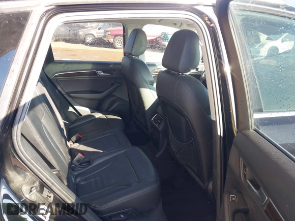 2014 Audi Q5 Premium Plus with VIN WA1LFBFP2EA074446, listed as a IAAI auction lot 41841181 with 157,810 mi miles. Bid and sale history available at carsss.com. Image 8.