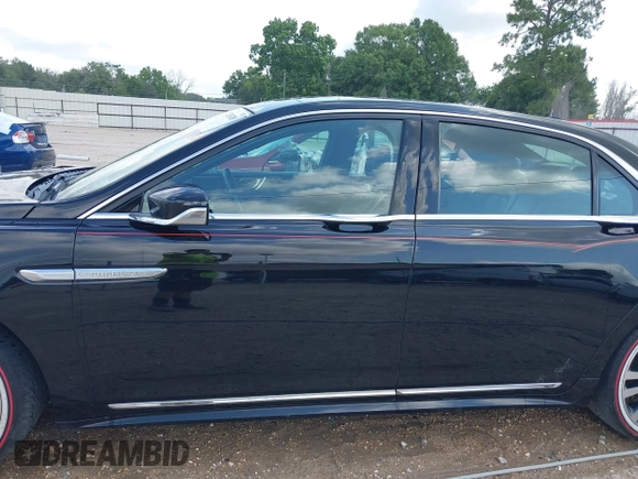 2019 Lincoln Continental Select z VIN 1LN6L9SK0K5609739, wystawiony jako IAAI lot #42268768 z przebiegiem 150 786 mil mil oraz . Historia ofert i sprzedaży dostępna na DreamBid. Obrazek 15.