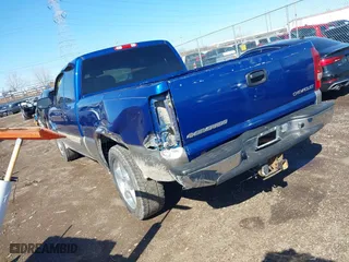 2003 Chevrolet Silverado 1500 LS with VIN 2GCEC19T731369026, listed as a IAAI auction lot 41814490 with 236,597 mi miles. Bid and sale history available at carsss.com. Image 3.